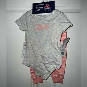 Reebok Shirt/Pants/Booties Set 3-6 months NWT